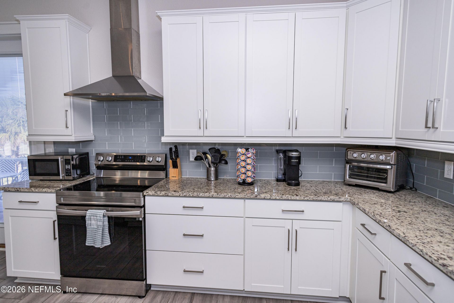 215-217 N 12th Avenue, Jacksonville Beach, FL 32250 Photo