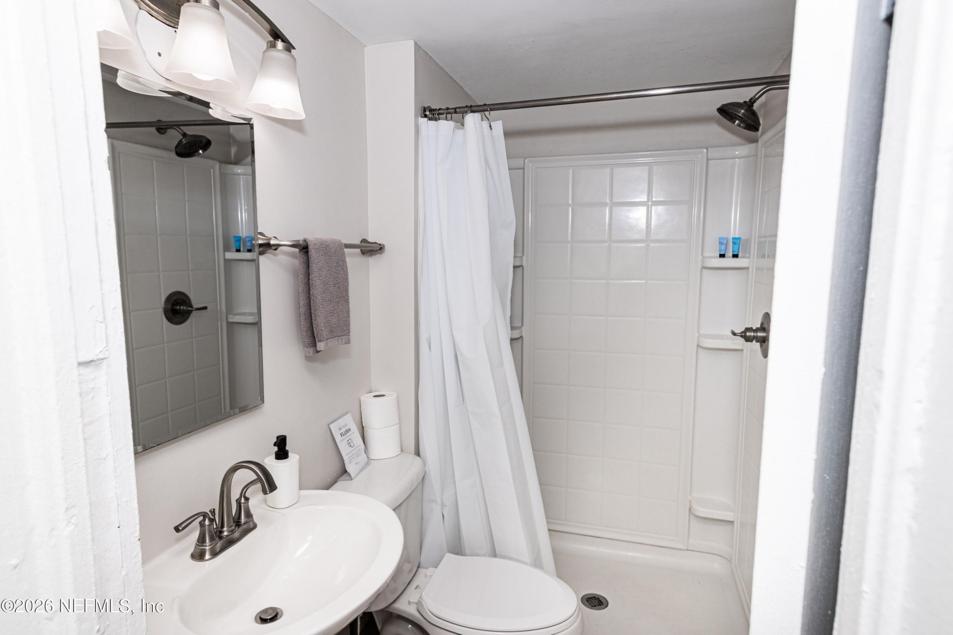 215-217 N 12th Avenue, Jacksonville Beach, FL 32250 Photo
