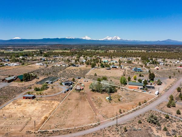 65225 94th Street, Bend, OR 97703