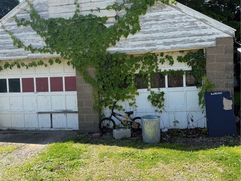 598 Wabash Avenue N, Brewster, OH 44613 Photo 19