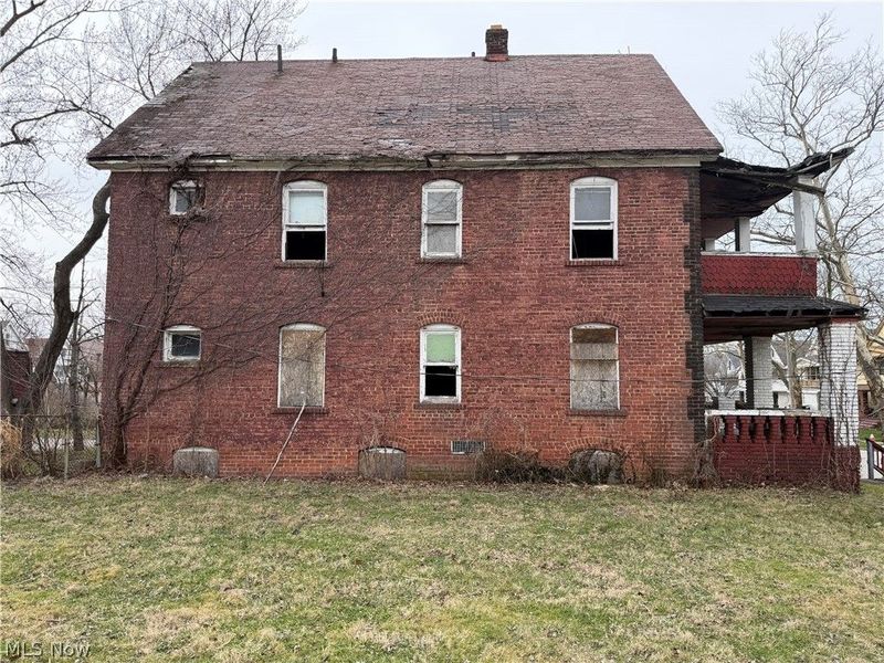 9702 Parkview Avenue , Cleveland, OH 44104 Photo 4
