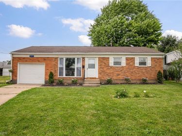 3816 Root Avenue NE, Canton, OH 44705