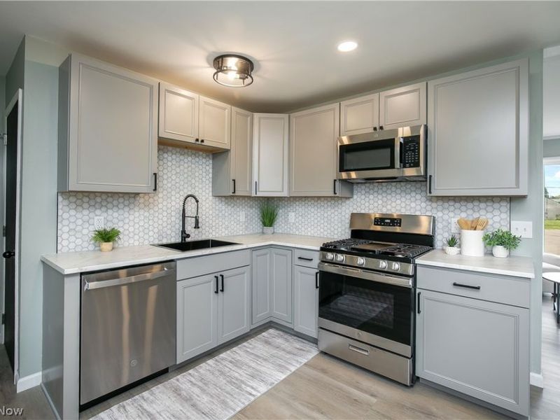 3816 Root Avenue NE, Canton, OH 44705 Photo 18