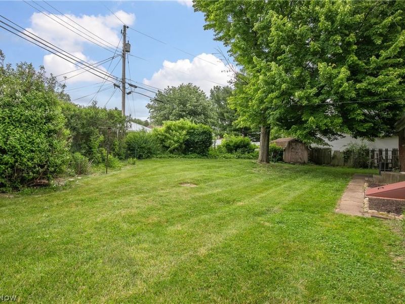 3816 Root Avenue NE, Canton, OH 44705 Photo 35
