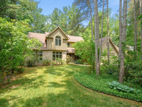 5434 Saddle Club Drive, Kalamazoo, MI 49009