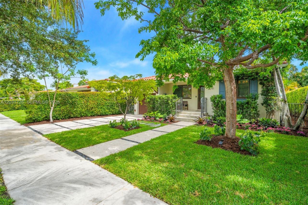 2241 SW 25th Ter , Miami, FL 33133 Photo