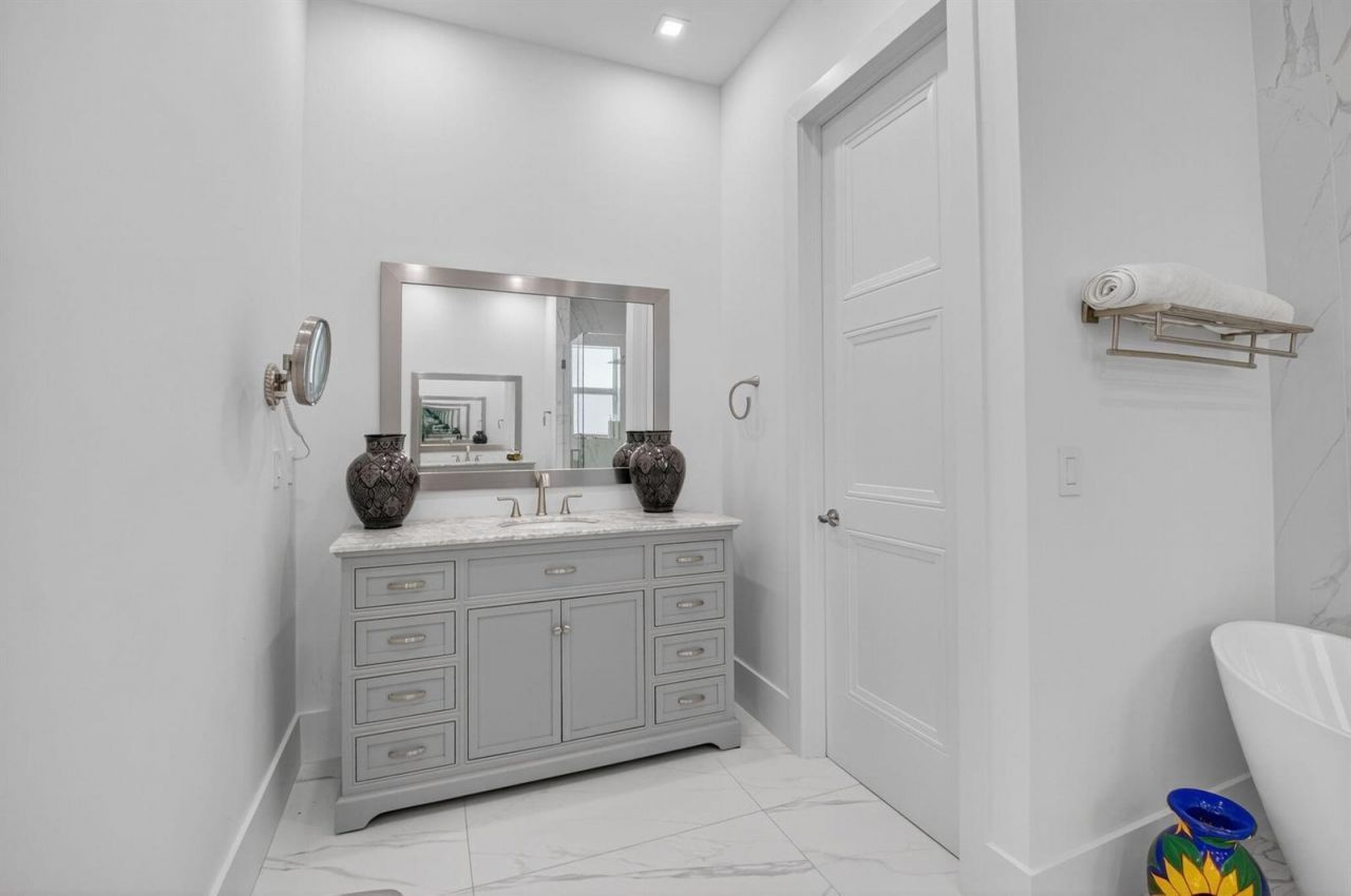 711 NE 6th Street , Boca Raton, FL 33432 Photo