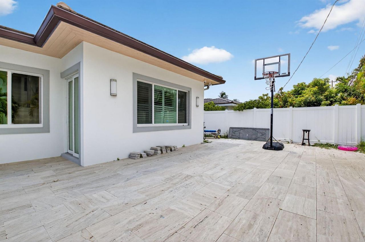 711 NE 6th Street , Boca Raton, FL 33432 Photo