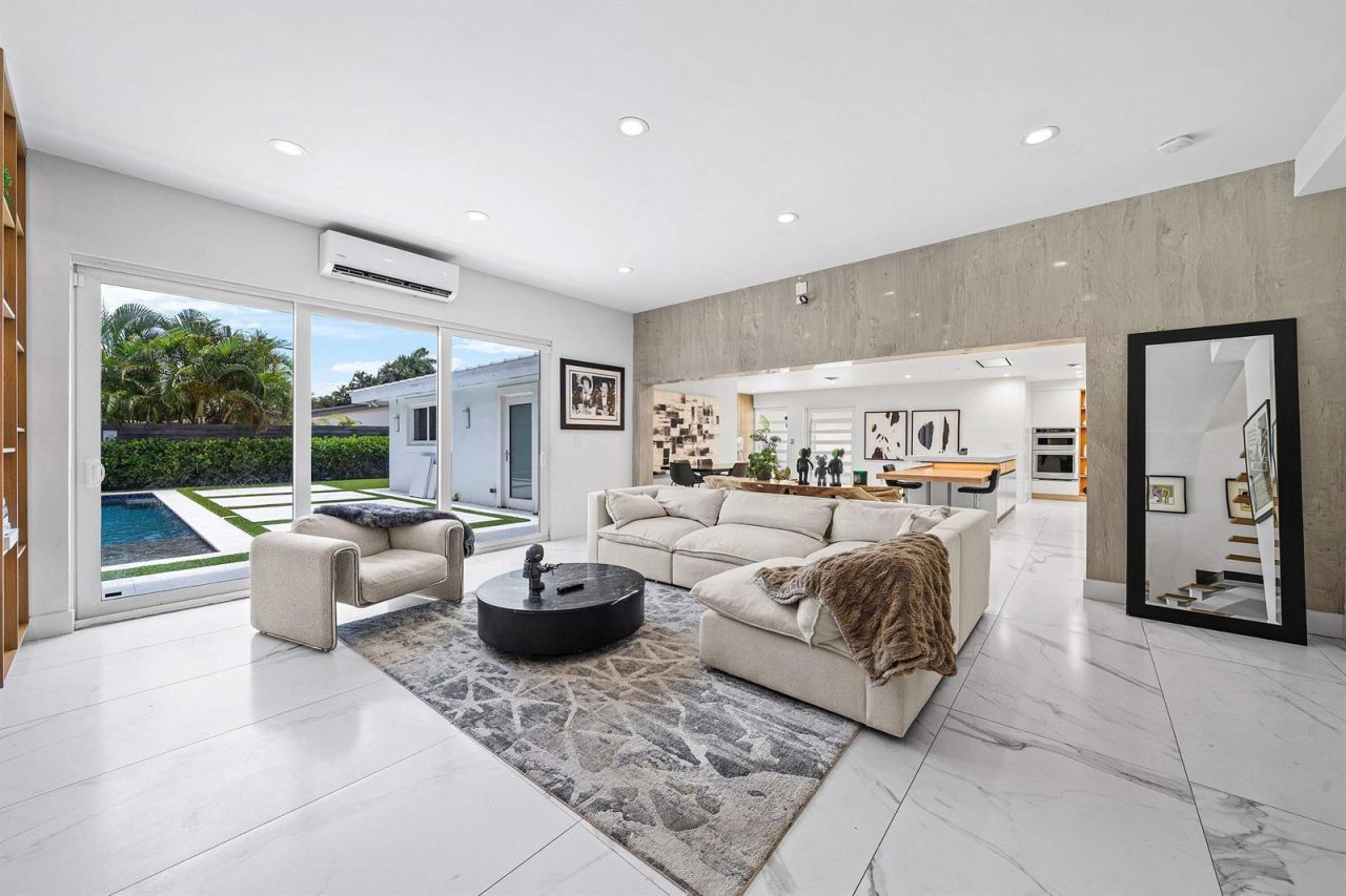 5920 NE 21st Road , Fort Lauderdale, FL 33308 Photo