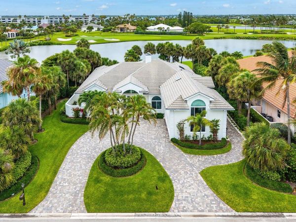 2925 SE Dune Drive , Hutchinson Island, FL 34996