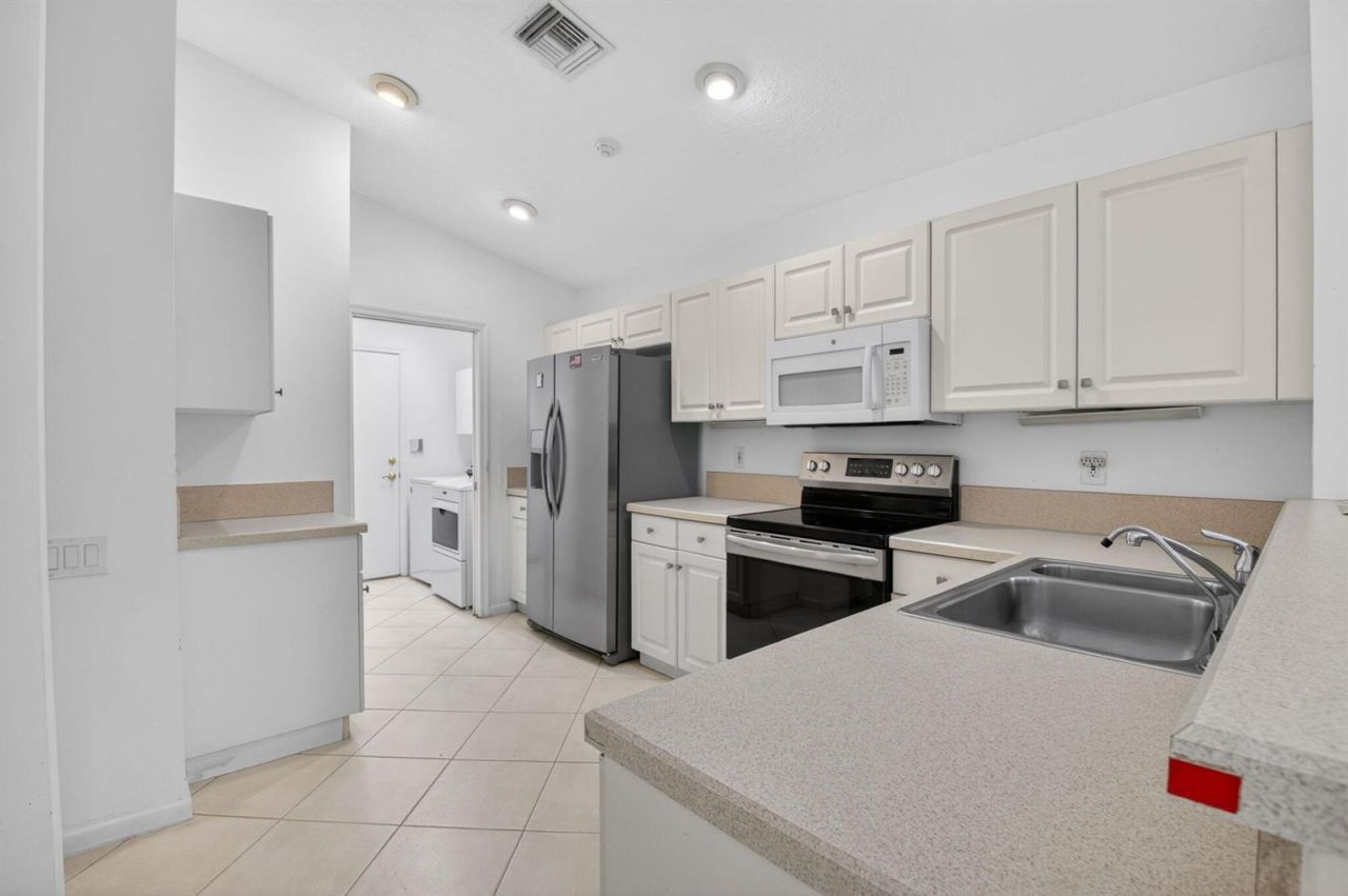 5304 Wycombe Avenue , Boynton Beach, FL 33437 Photo