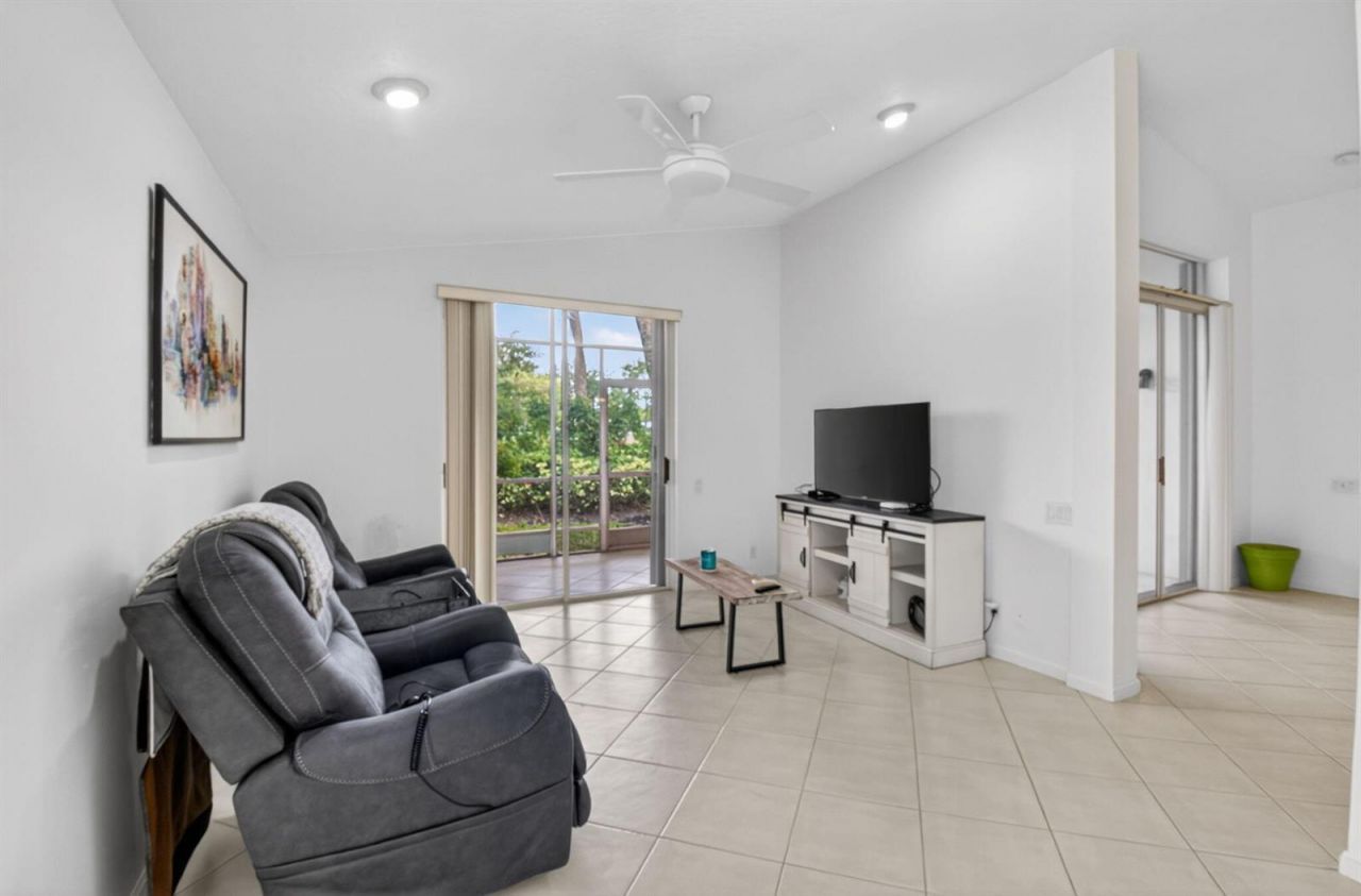 5304 Wycombe Avenue , Boynton Beach, FL 33437 Photo