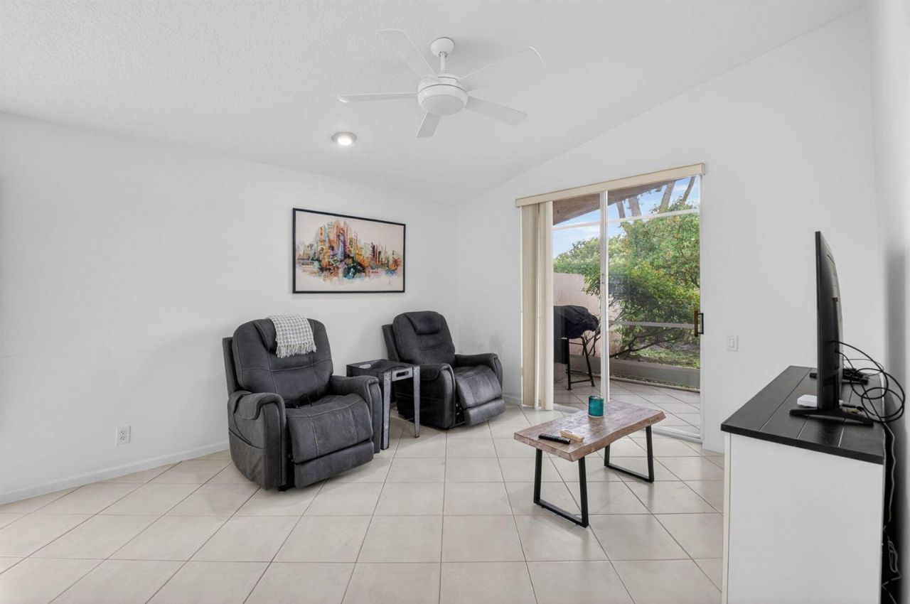 5304 Wycombe Avenue , Boynton Beach, FL 33437 Photo