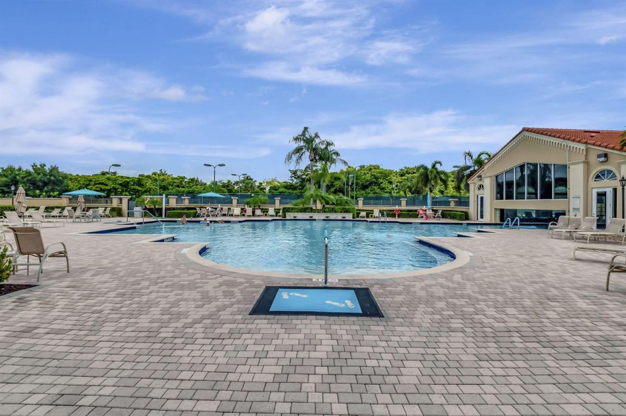 5304 Wycombe Avenue , Boynton Beach, FL 33437 Photo