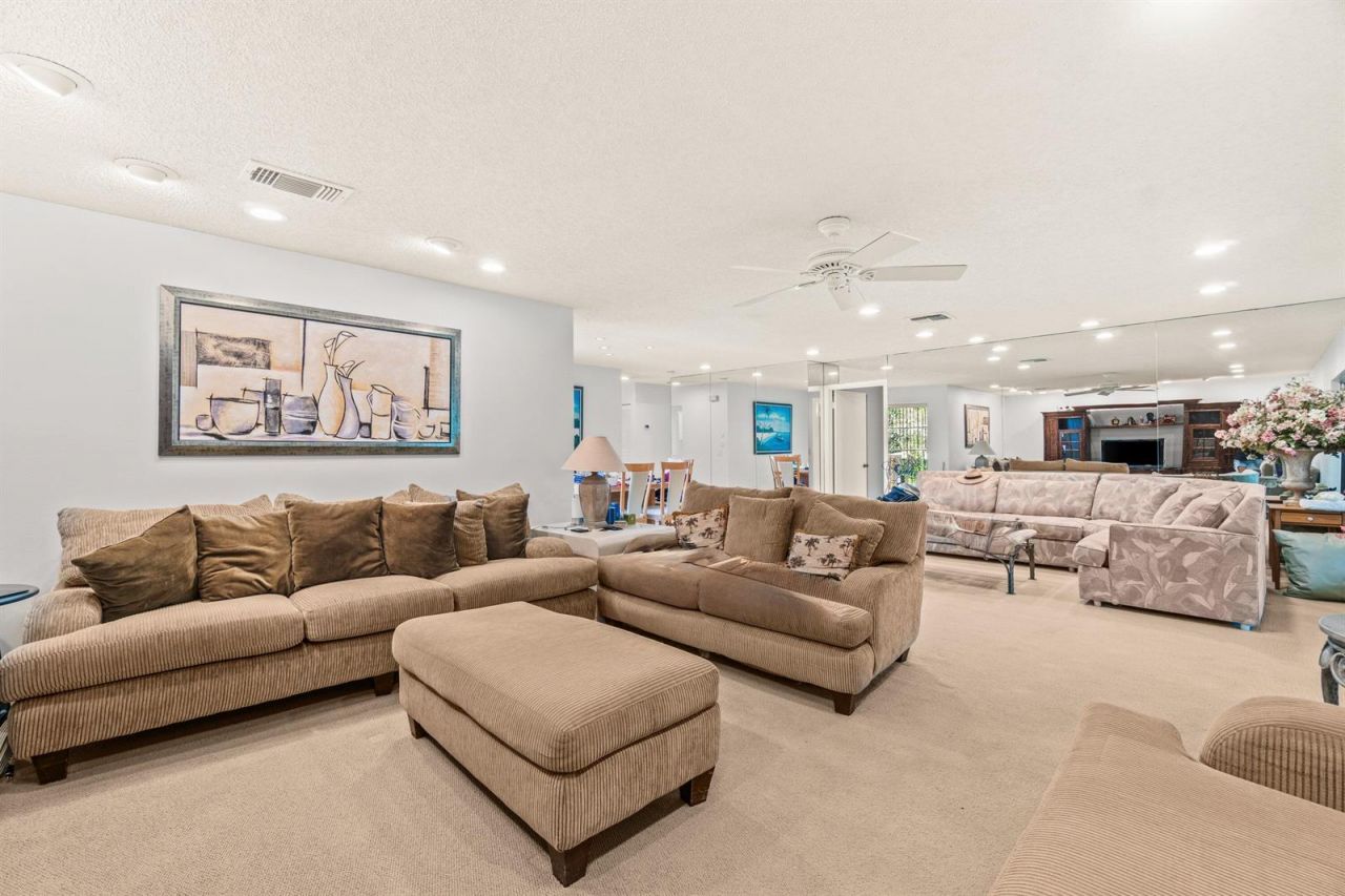 46 Stratford Lane W, Unit D, Boynton Beach, FL 33436 Photo