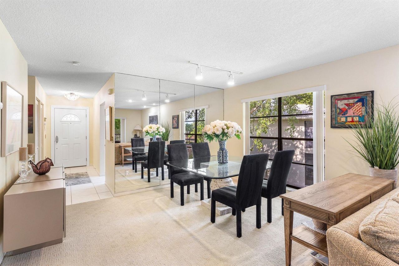 29 Stratford Lane W, Unit B, Boynton Beach, FL 33436 Photo