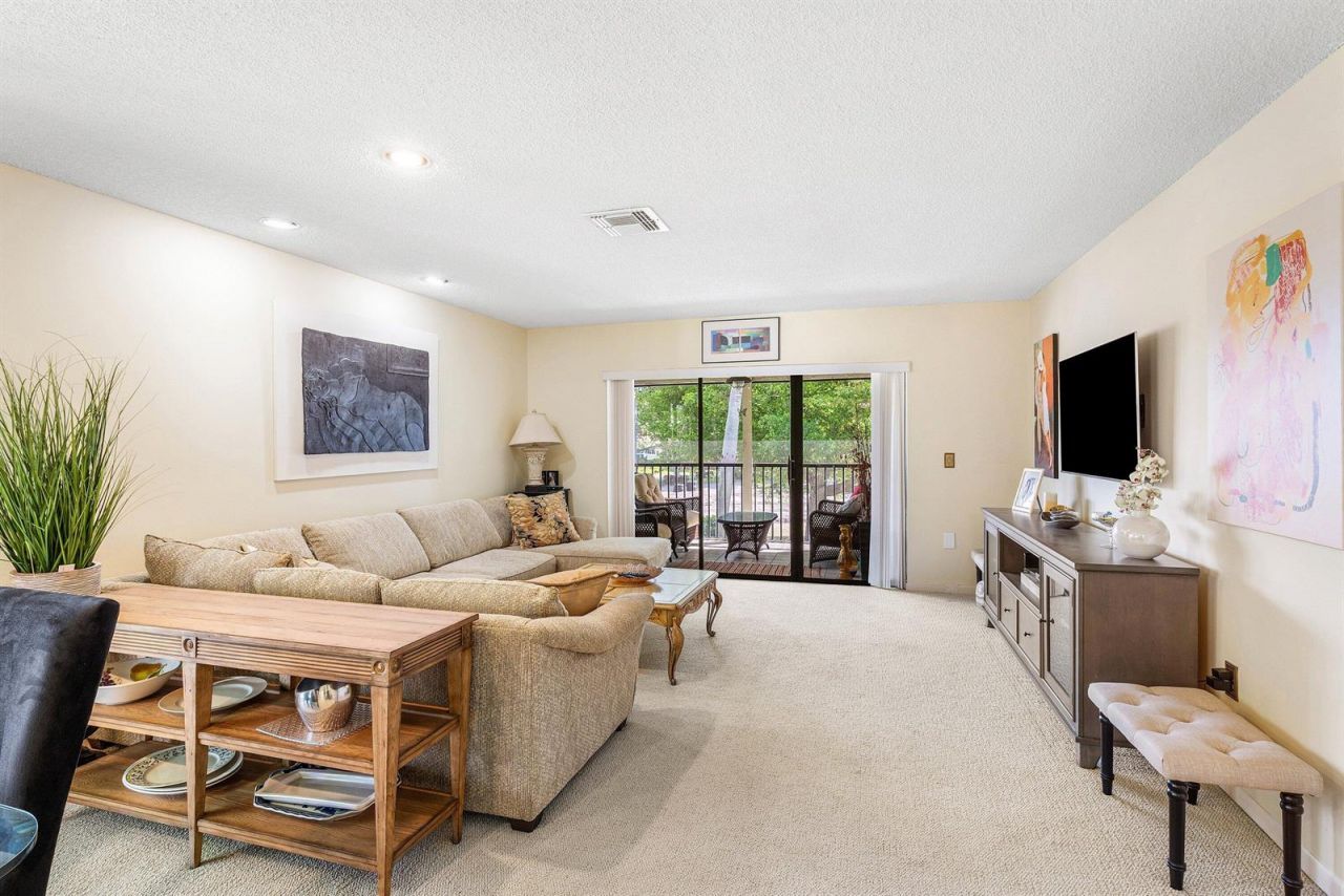 29 Stratford Lane W, Unit B, Boynton Beach, FL 33436 Photo