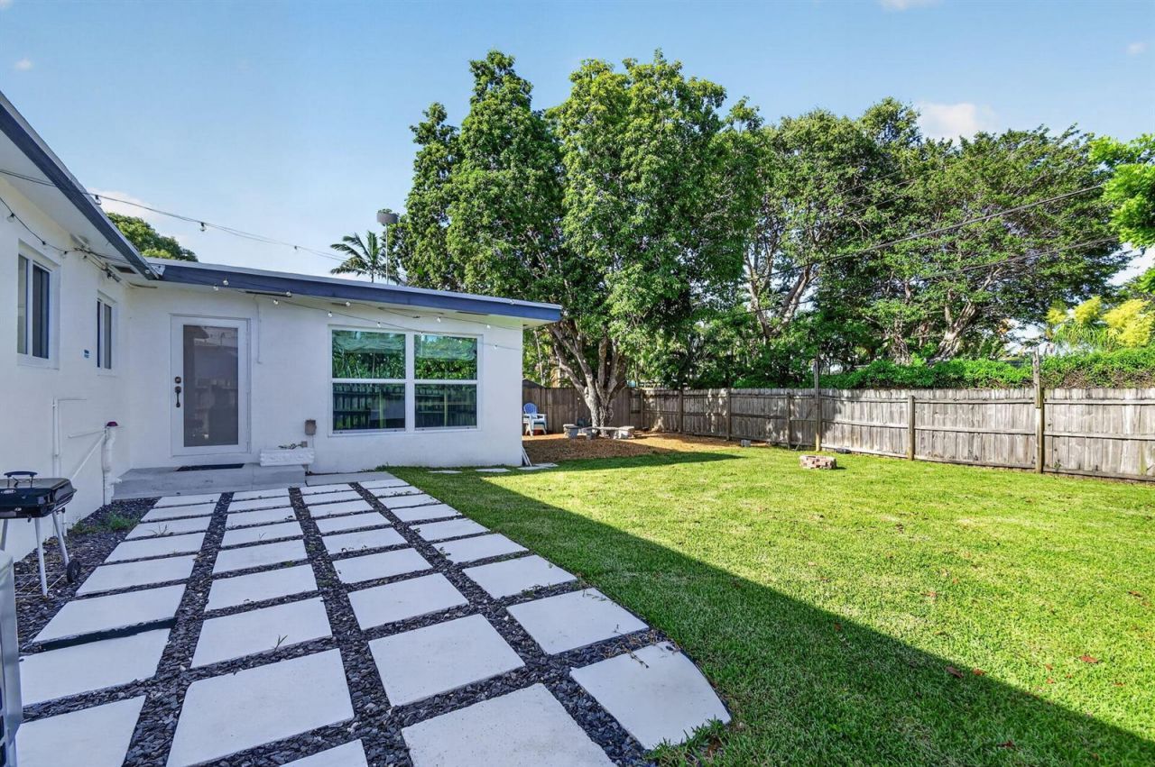 1426 N K Street , Lake Worth, FL 33460 Photo