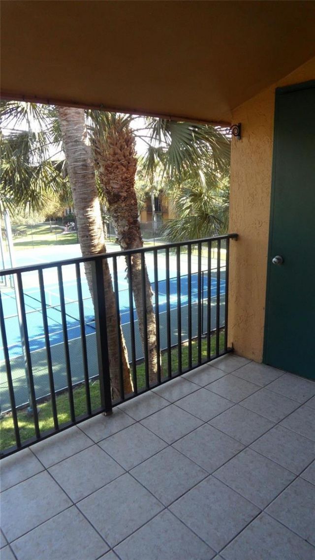 10709 Cleary Boulevard , Unit 304, Plantation, FL 33324 Photo