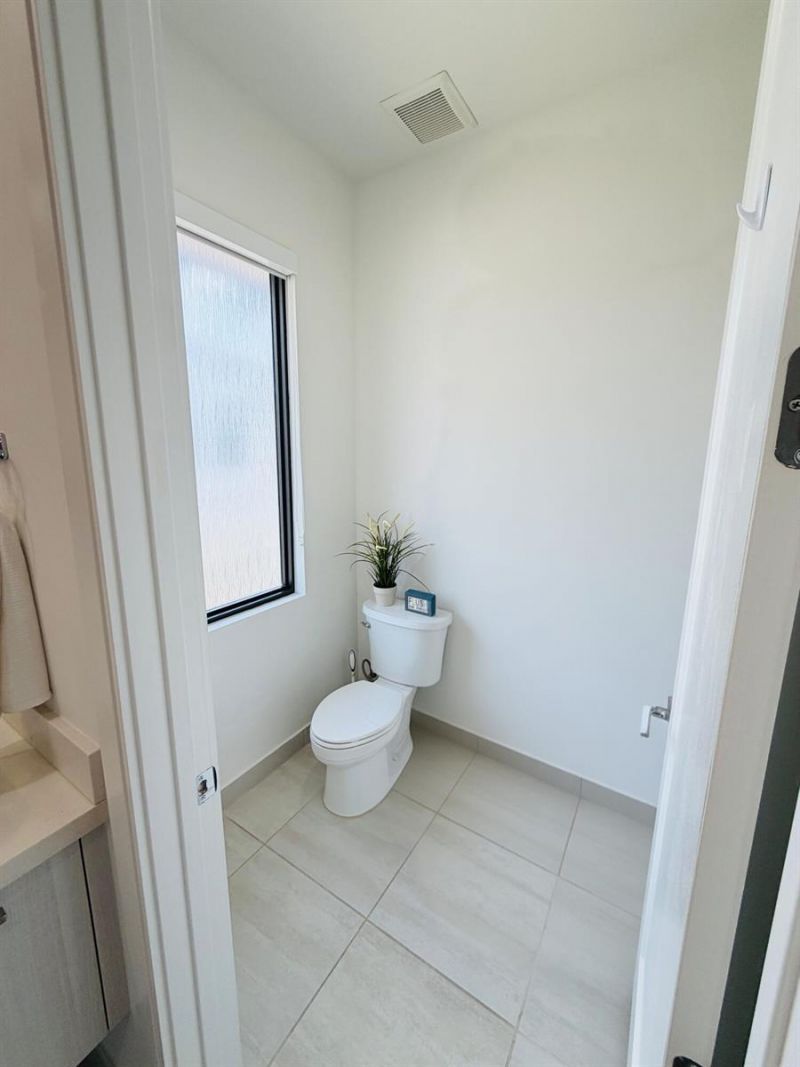 8288 NW 44th Terrace , Doral, FL 33166 Photo