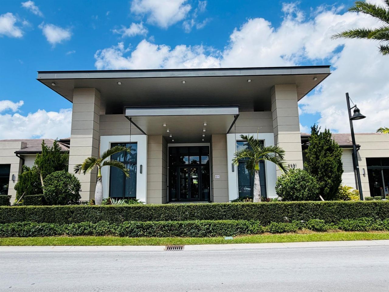 8288 NW 44th Terrace , Doral, FL 33166 Photo