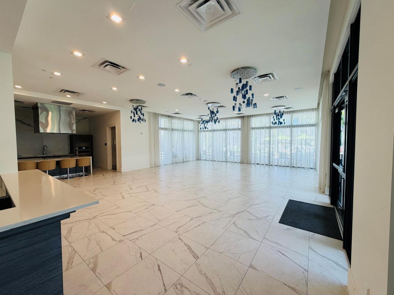 8288 NW 44th Terrace , Doral, FL 33166 Photo