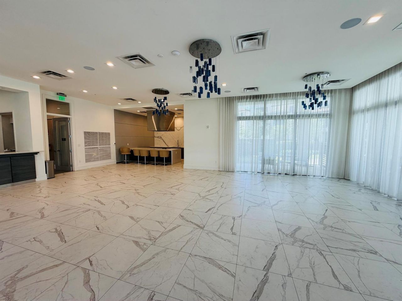 8288 NW 44th Terrace , Doral, FL 33166 Photo