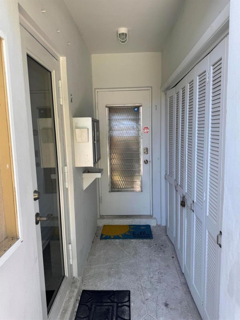 2901 33rd Avenue , Unit 1c, Fort Lauderdale, FL 33308 Photo