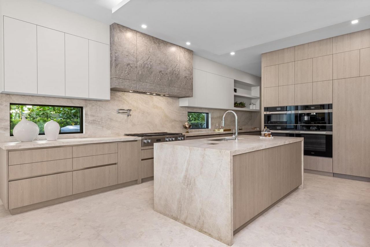 217 Thatch Palm Drive , Boca Raton, FL 33432 Photo