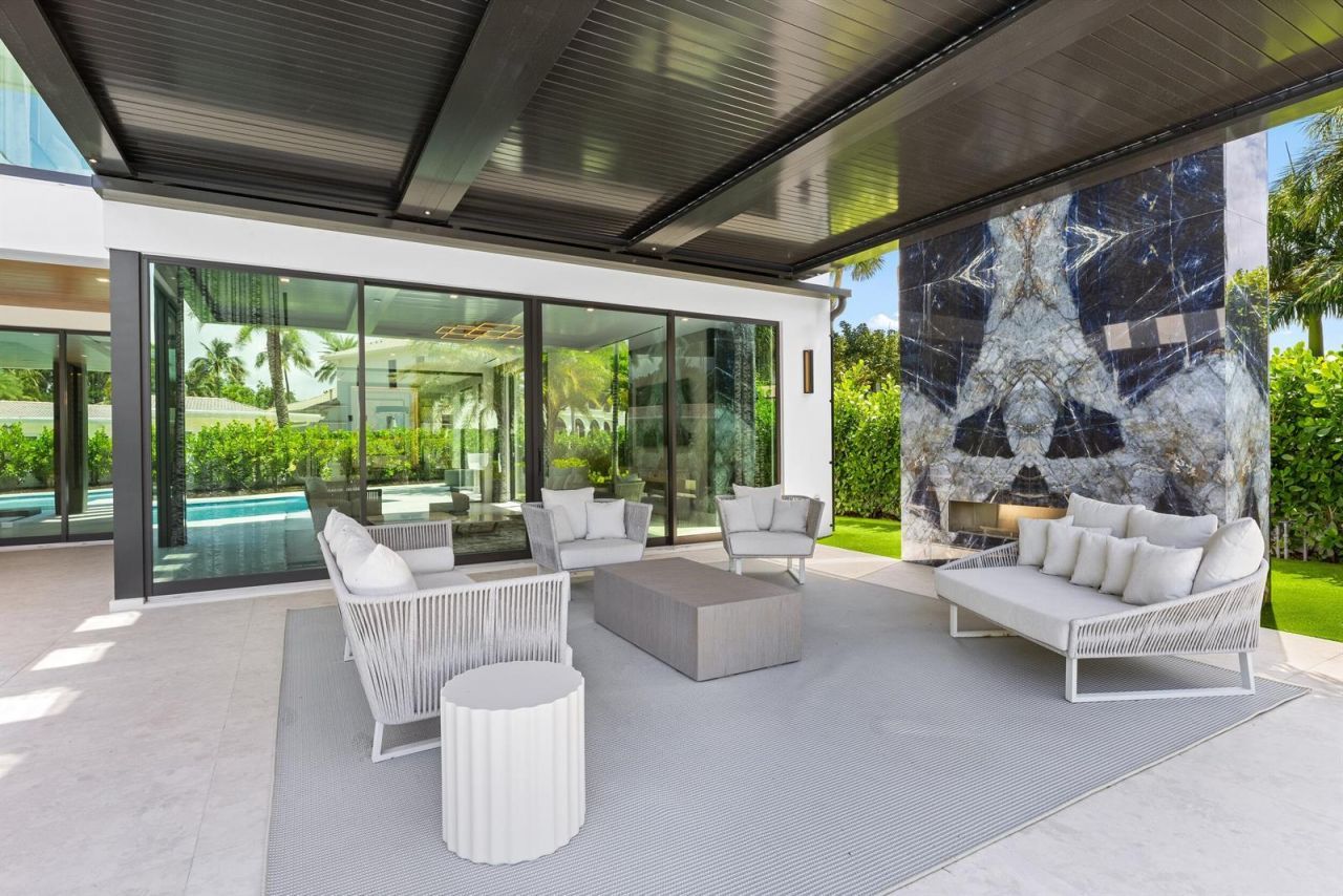 217 Thatch Palm Drive , Boca Raton, FL 33432 Photo