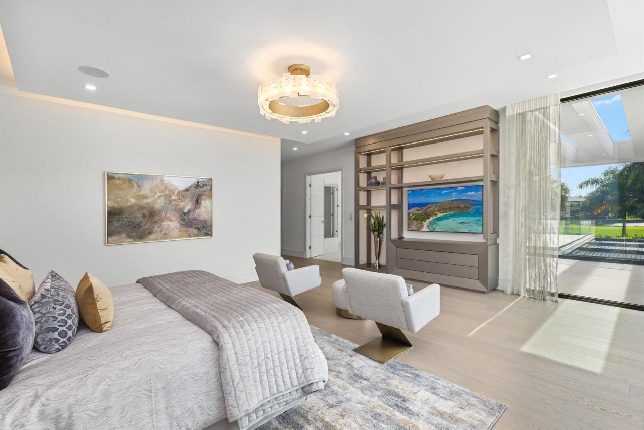 217 Thatch Palm Drive , Boca Raton, FL 33432 Photo