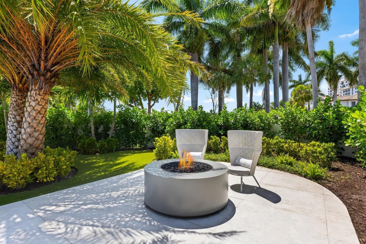 217 Thatch Palm Drive , Boca Raton, FL 33432 Photo