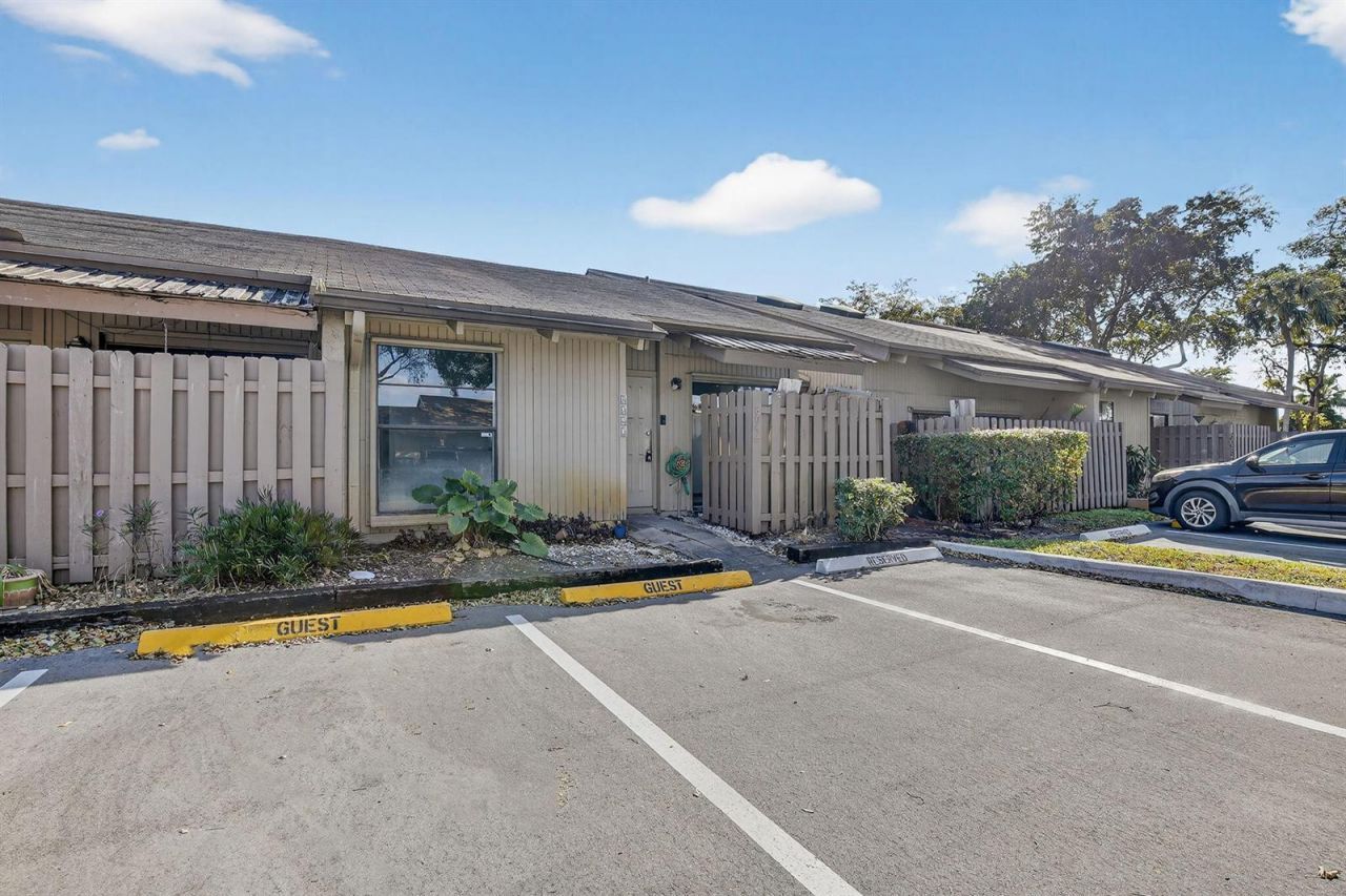 8042 SW 21st Place , Unit 8042, Davie, FL 33324 Photo