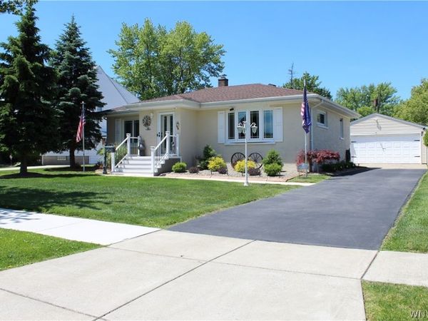 16 Emerson Drive , Buffalo, NY 14226