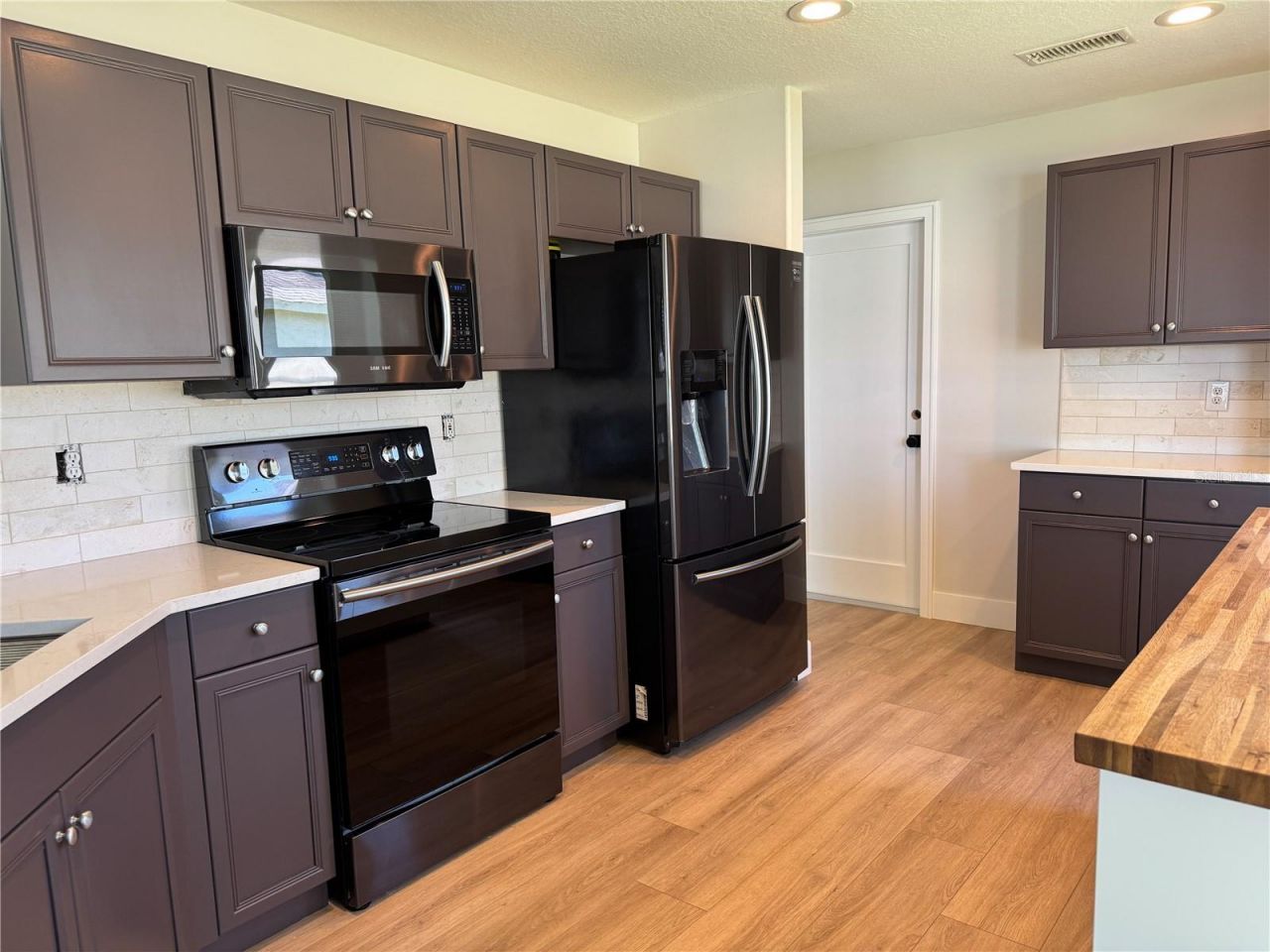 3709 62nd Avenue E, Bradenton, FL 34203 Photo
