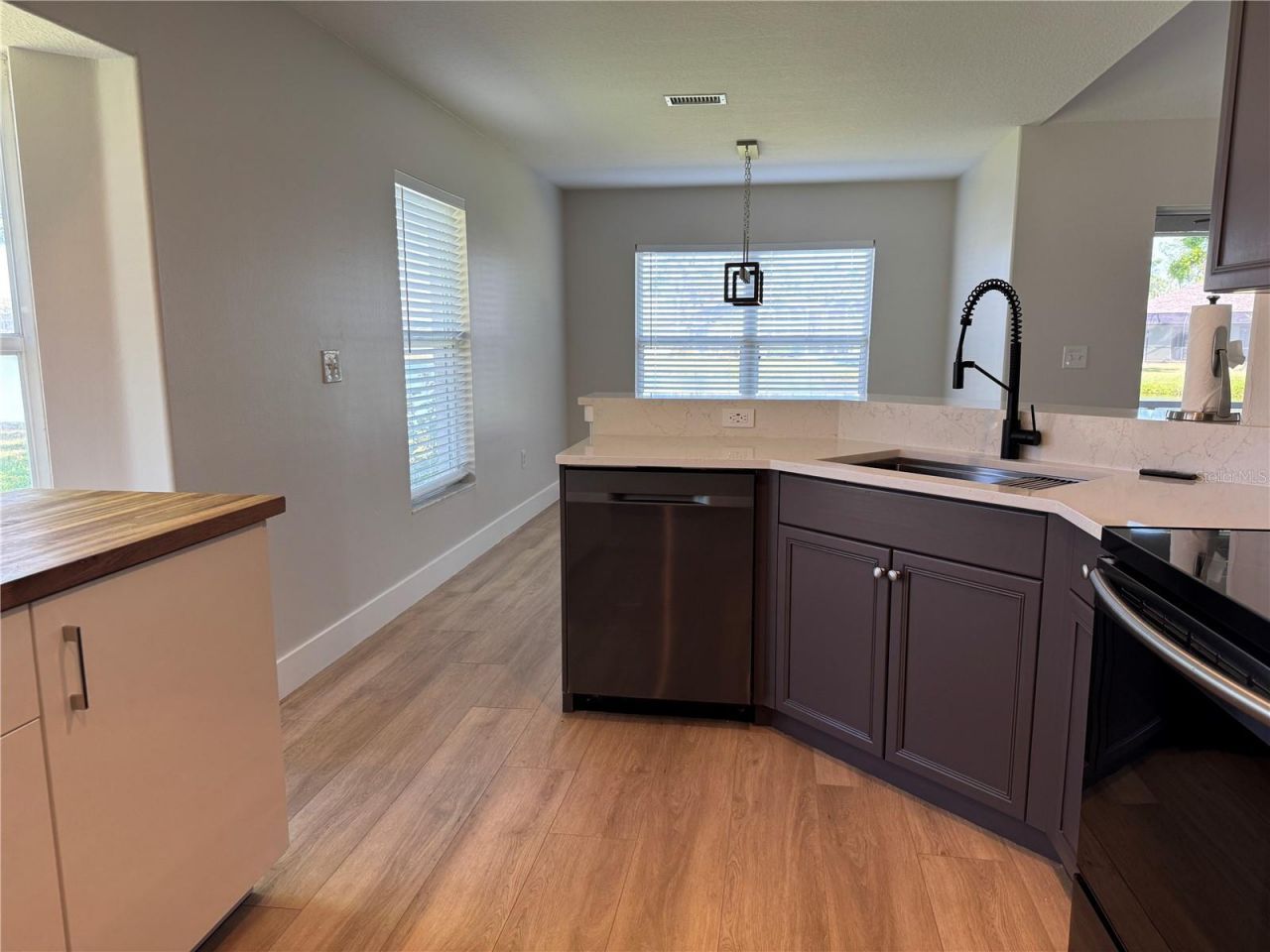 3709 62nd Avenue E, Bradenton, FL 34203 Photo