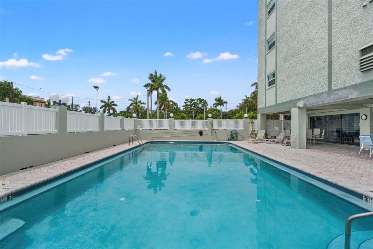 7321 Central Avenue , Unit 407, Saint Petersburg, FL 33710 Photo