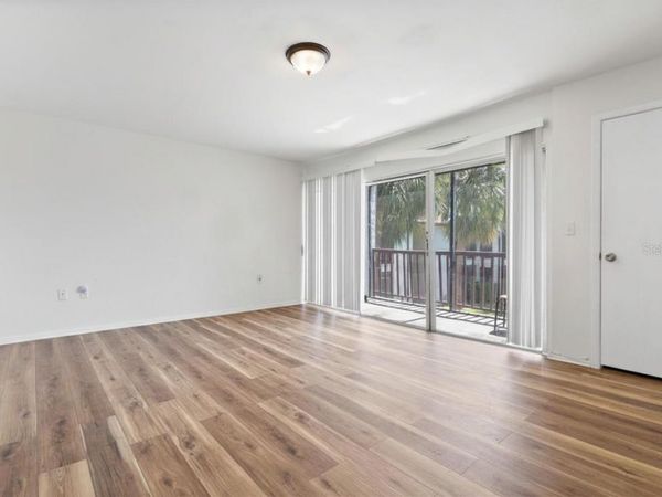 3840 N LAKE DRIVE , Unit 125, TAMPA, FL 33614