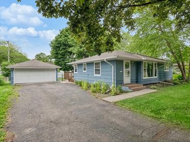 7520 Thomas Avenue S, Richfield, MN 55423