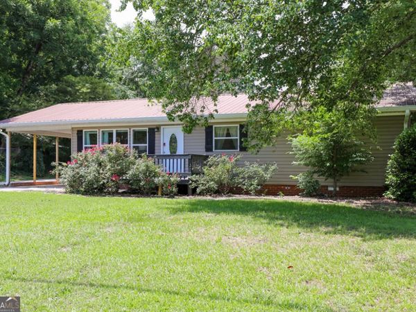 303 Vickery Street, Hartwell, GA 30643