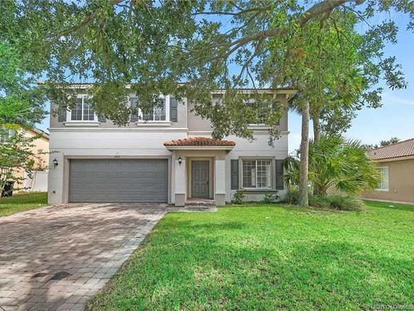 1952 SW Providence Place, Port St Lucie, FL 34953