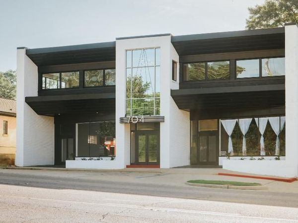 704 N Gloster St., Tupelo, MS 38804