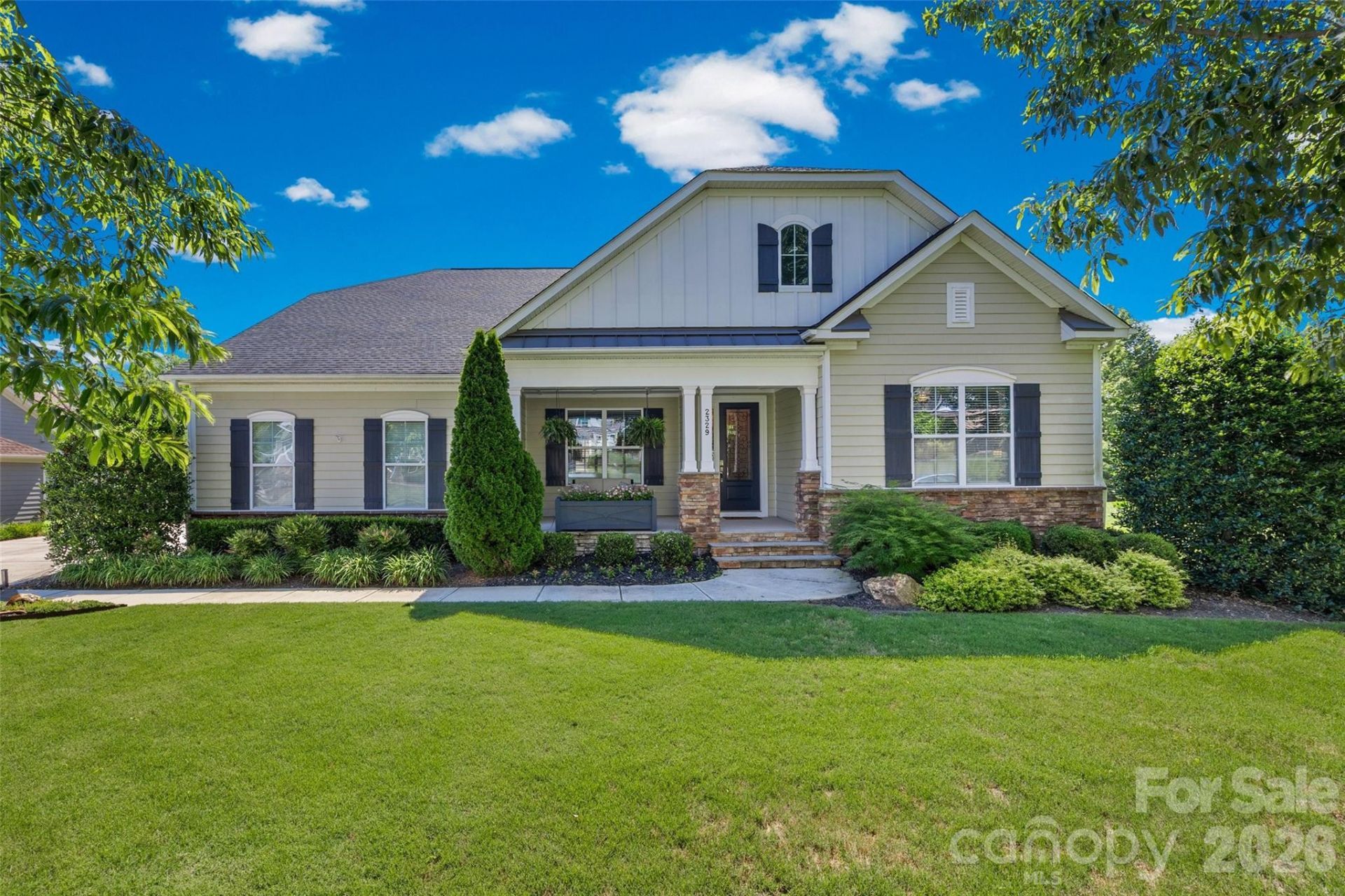 2329 Madeira Circle , Waxhaw, NC 28173 Main Photo