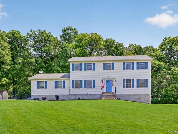29 Purdys Lane , New Windsor, NY 12553