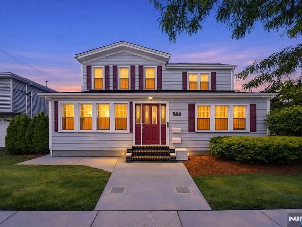 566 2nd Street, CARLSTADT, NJ 07072