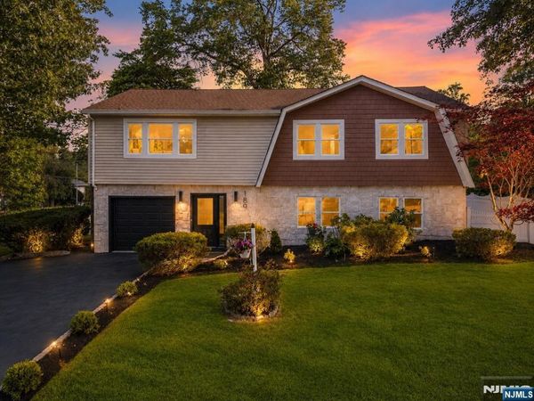 189 Woodland Avenue, WESTWOOD, NJ 07675