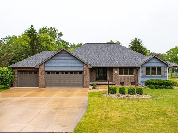 W6517 GREENWOOD COURT, Greenville, WI 54942
