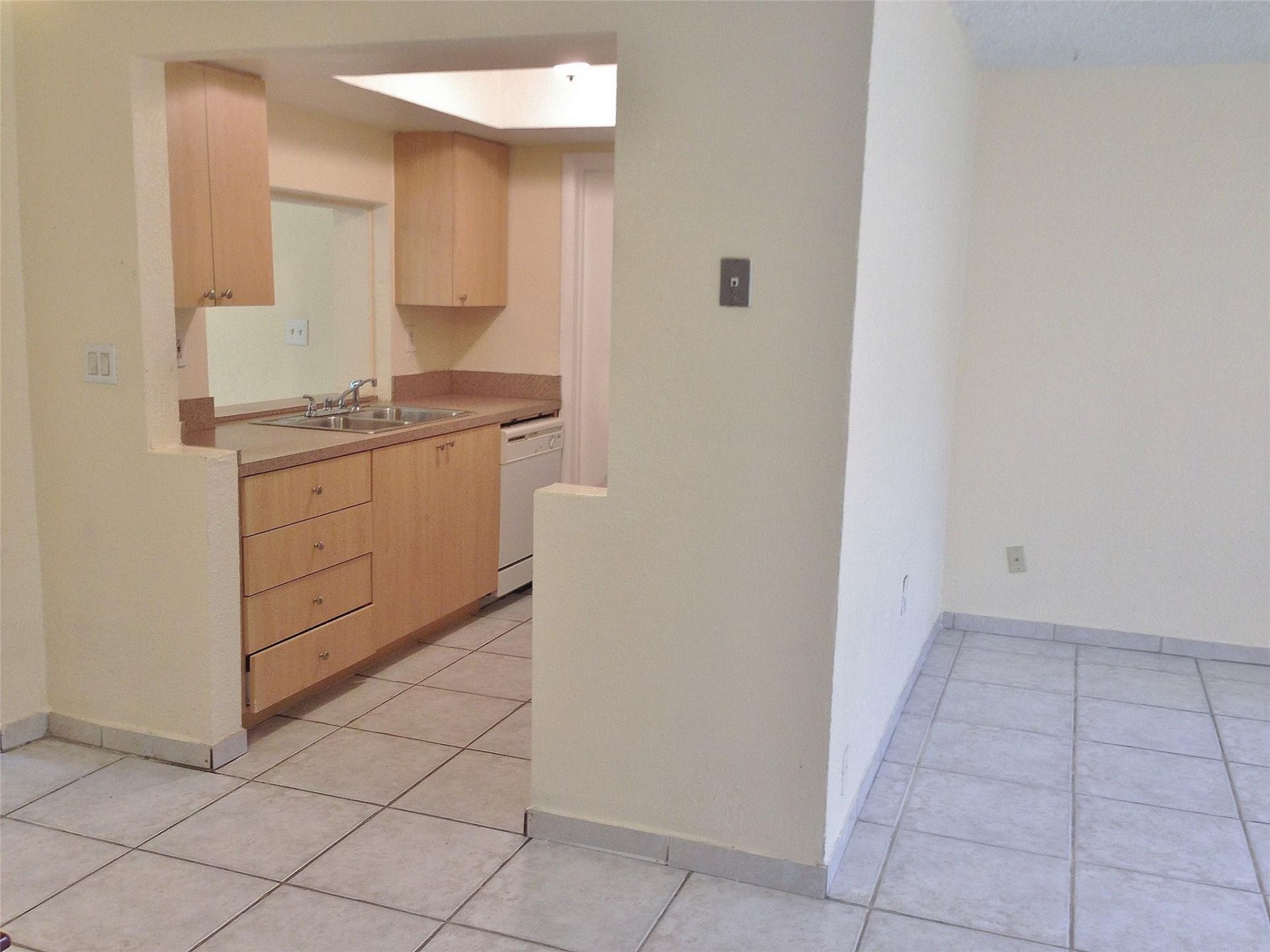 7510 NW 23rd Street, Sunrise, FL 33313 Photo