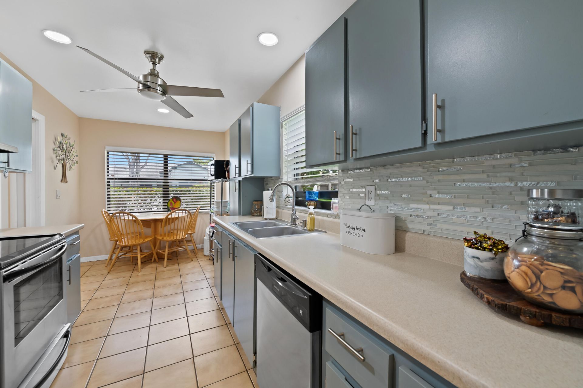 8108 NW 100th Way, Tamarac, FL 33321 Photo