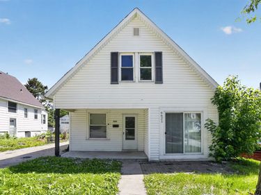 6621 Pinkney Street, Omaha, NE 68104